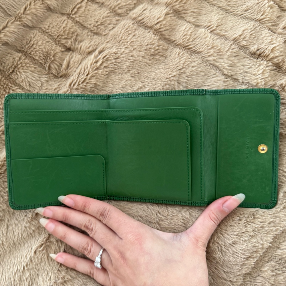 LOUIS VUITTON Green Elise Epi Leather Compact Wallet - Picture 11 of 13